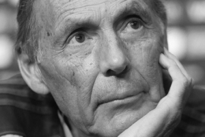 拜仁悼念博卡青年主帥：他深刻影響了阿根廷足球，致以深切哀悼