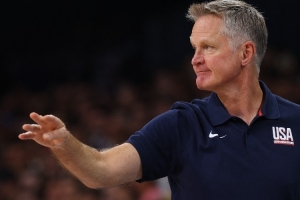卸任美國男籃主帥！科爾帶領(lǐng)球隊奪23年世界杯第四、24年奧運金牌