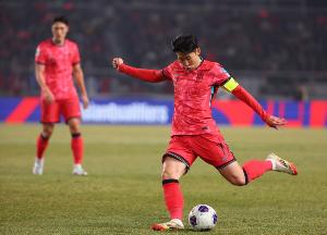 韓媒：孫興慜近期在韓國隊出場時間減少，這可能對球隊不利