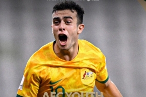 官方：澳大利亞中場巴多拉托當選亞足聯年度最佳青年球員