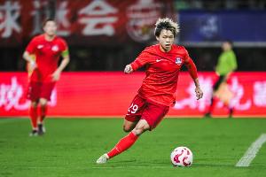 足球報(bào)：梅州客家浪費(fèi)機(jī)會被懲罰保級形勢嚴(yán)峻，戰(zhàn)英博不容有失