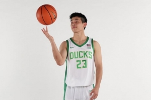 11投4中！俄勒岡大學主帥：林葳轉移球很棒 但他后來有點缺乏耐心