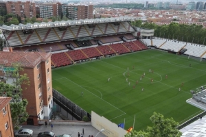 馬卡：因相關標準問題，巴列卡諾球場在西甲和歐戰采用兩種尺寸