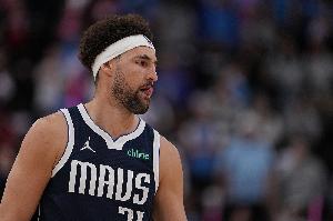 手感不在！克萊半場7中1僅拿3分4板1助