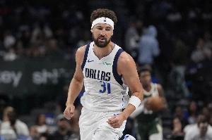 女友真空觀戰(zhàn) 佛祖再迷失！克萊末節(jié)慘遭DNP全場11中3僅8分2失誤