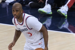 記者：快船深度好是建立在波格丹正常&保羅還能移動&比爾能打之上