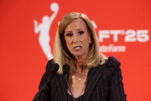 美記：WNBA向球員提出30天延期以繼續勞資談判 這能避免聯賽停擺