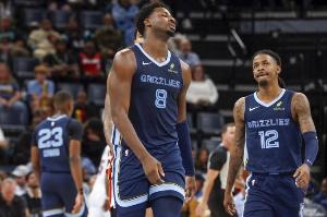 美記：灰熊有望憑借莫蘭特+JJJ+科沃德穩住陣腳 等待傷員回歸