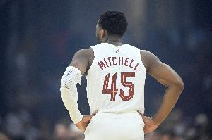 米切爾下半場0分！阿特金森：他沒受傷 他跟我說他沒事