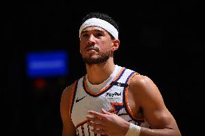 真摯的祝福！NBA官推祝太陽后衛布克29歲生日快樂??