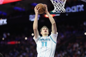 高效！黃蜂新秀卡爾克布倫納本賽季出場5次得到55分&僅投丟3球