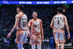 媒體人：CBA壓縮單節時間 本土一些球員上場時間更少 危機感更重