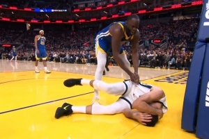 追夢怒噴阿爾達馬：你個軟蛋！小丑！你只會躺地上打滾像死了一樣