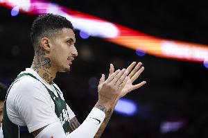 字母缺陣！雄鹿VS勇士首發(fā)：庫茲馬 特納 羅林斯 AJ-格林 特倫特