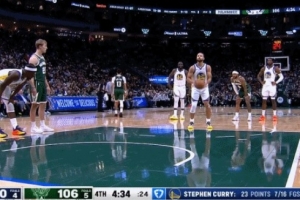 罰丟本賽季第一球！庫里第四節制造犯規兩罰一中