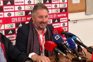 炮轟足壇潛規則！維加港主帥：這里只有認識球隊主席的人才能執教