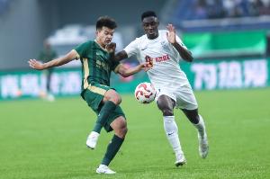 浙江隊(duì)本賽季5次烏龍，創(chuàng)2012年以來(lái)單一球隊(duì)中超賽季最多紀(jì)錄