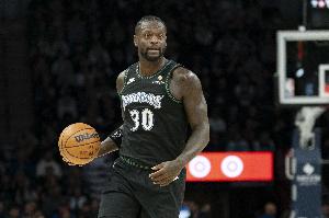 帶隊贏球！蘭德爾19中12砍下30分7板4助1斷