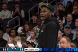 我便裝啊！愛德華茲在替補席延誤比賽 被裁判吹罰技術犯規