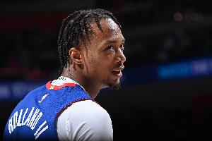 替補奇兵！霍蘭上半場6投4中&三分2中1得到12分1板1助