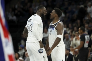 蘭德爾：第一次和華子訓練被他打爆了 他有和科比一樣的競爭心態