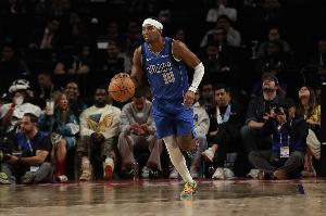 弗拉格：布威活力十足很好地運用速度 我很尊重他 對球隊幫助很大