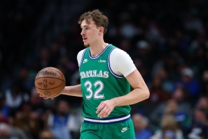 名記：弗拉格讓我想起詹姆斯的新秀賽季 后者當時也打過控衛