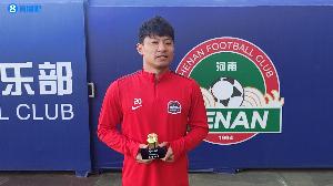 直播吧中超最佳|何超：C羅是值得學習的偶像，自己賽季表現(xiàn)不及格