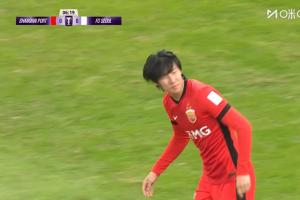 錯失良機！蒯紀聞妙傳，李新翔一對一射門送進門將懷中