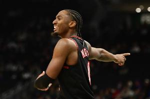 各隊(duì)單場三分紀(jì)錄都由誰保持？僅三人單場13+三分 哈登3次平紀(jì)錄