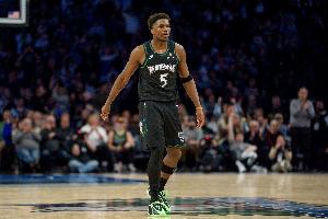 又香又臭！愛德華茲首節7中6轟下14分 但出現5次失誤&1次技犯