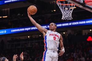 先發制人！奧薩爾突破上籃得手 活塞開場17-4打停雄鹿