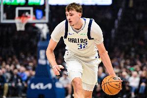 【菜鳥】弗拉格19分5板3助2斷2帽 小內(nèi)少11分7助 雷諾12分10板