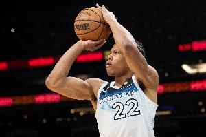 麥丹：克拉克防守端展現(xiàn)了活力與專注 找不出比他更棒的防守者了