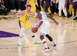 愛德華茲5次單場40+追平東契奇 并列本賽季聯盟第一多