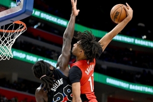 比克斯塔夫：斯圖爾特是聯(lián)盟中最好的防守型中鋒 且沒人接近