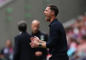 塞爾電臺：只有被曼城血洗或連輸曼城阿拉維斯，阿隆索才會下課