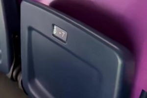 基本是最好的位置了吧？網紅美女現場觀戰國家德比！吃的真好?。?>
                                        <span></span>
                                        <p>基本是最好的位置了吧？網紅美女現場觀戰國家德比！吃的真好??！</p>
                                    </a>
                                </div>
                                                                <div   id=