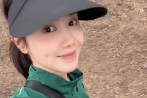 美娜素顏出行爬妙峰山看日落： 徒步初體驗 都市麗人破防版~